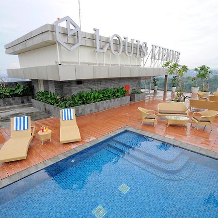 Louis Kienne Hotel Pandanaran Semarang Exteriör bild
