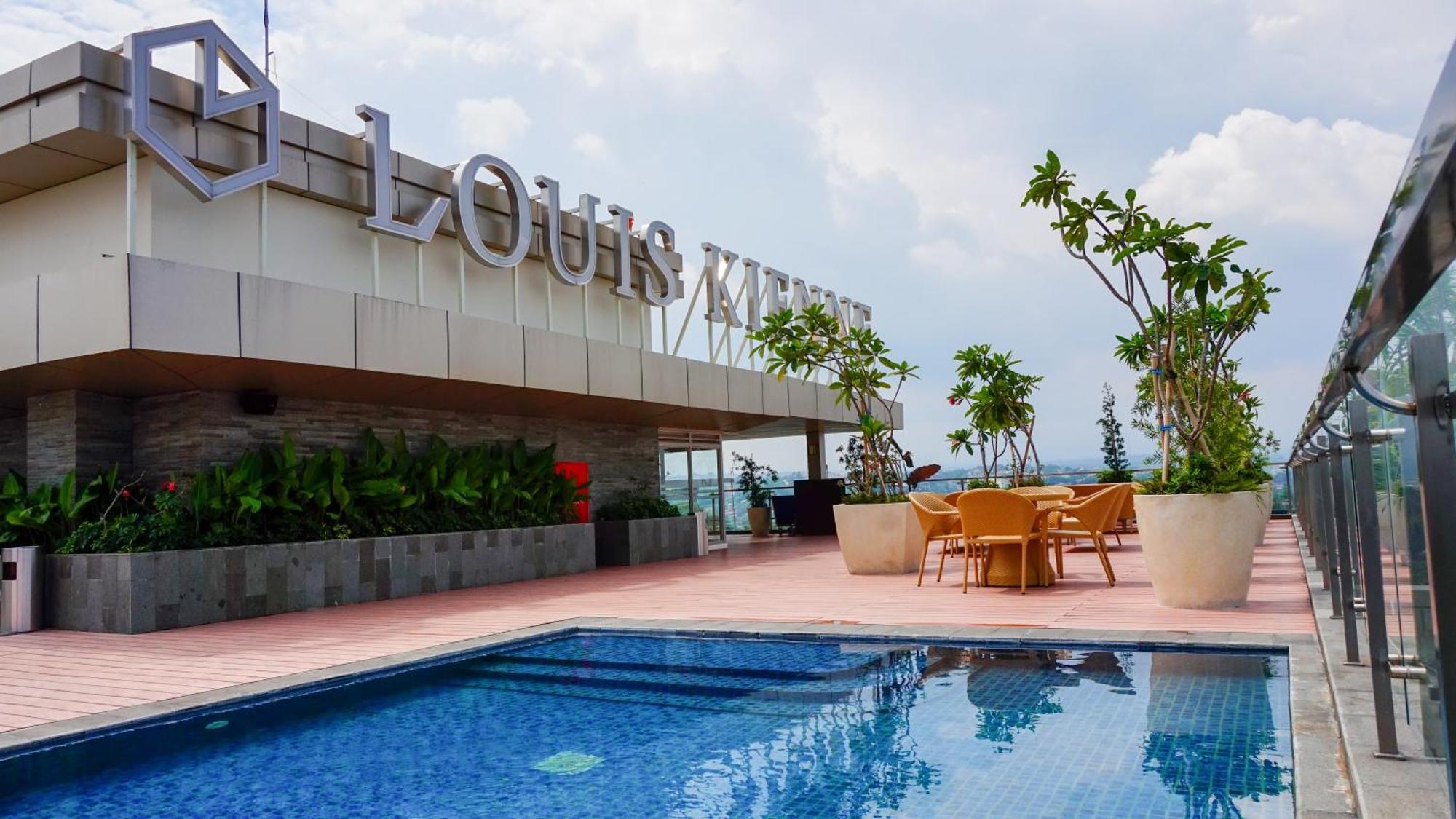 Louis Kienne Hotel Pandanaran Semarang Exteriör bild