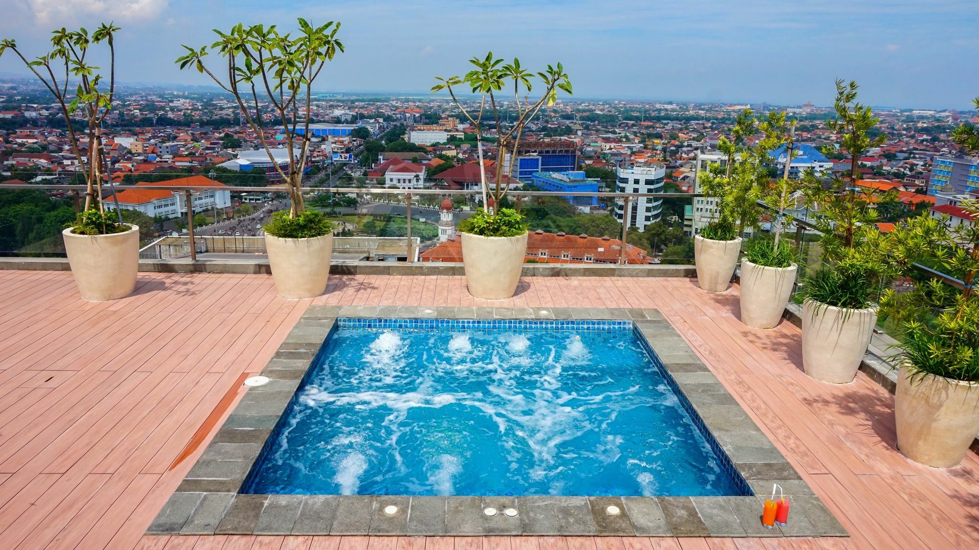 Louis Kienne Hotel Pandanaran Semarang Exteriör bild